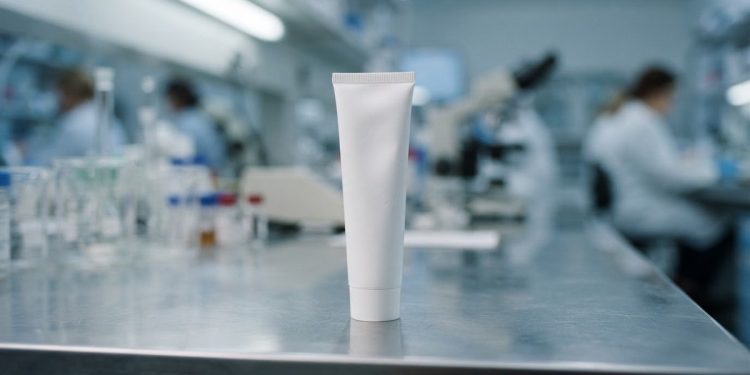 Ruxolitinib乳膏治皮膚苔癬樣變潛力佳 搔癢與病灶顯著改善