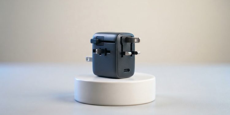 Anker 迷你充電器 Nano Neo 亮相，宣稱 65W 輸出但高功率難持久